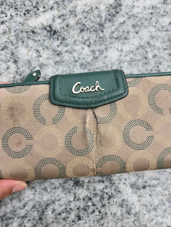Coach Green And Beige Button Cloaure Wallet - Picture 3 of 6